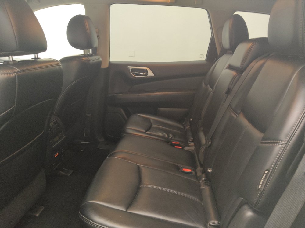 Used 2019 Nissan Pathfinder SL FWD image 18