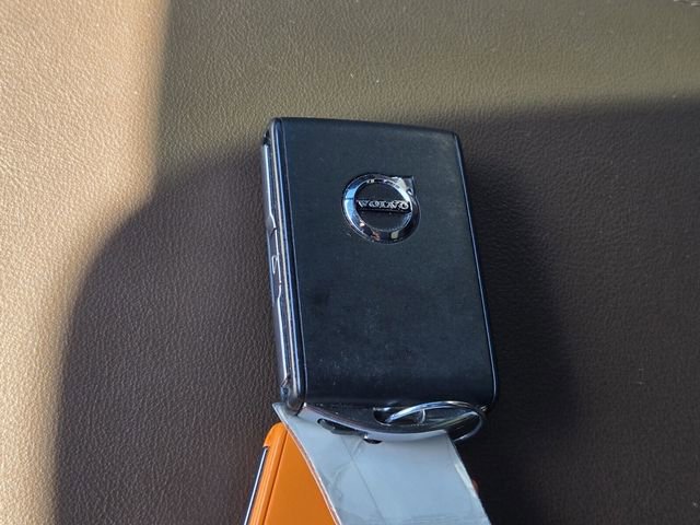 Certified 2023 Volvo XC60 B5 Plus FWD image 22