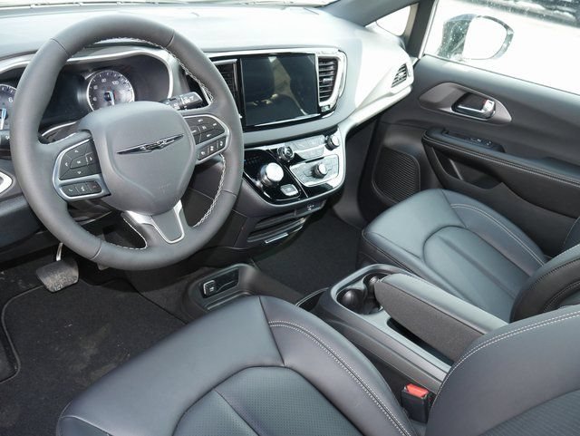 New 2026 Chrysler Voyager LX FWD image 13