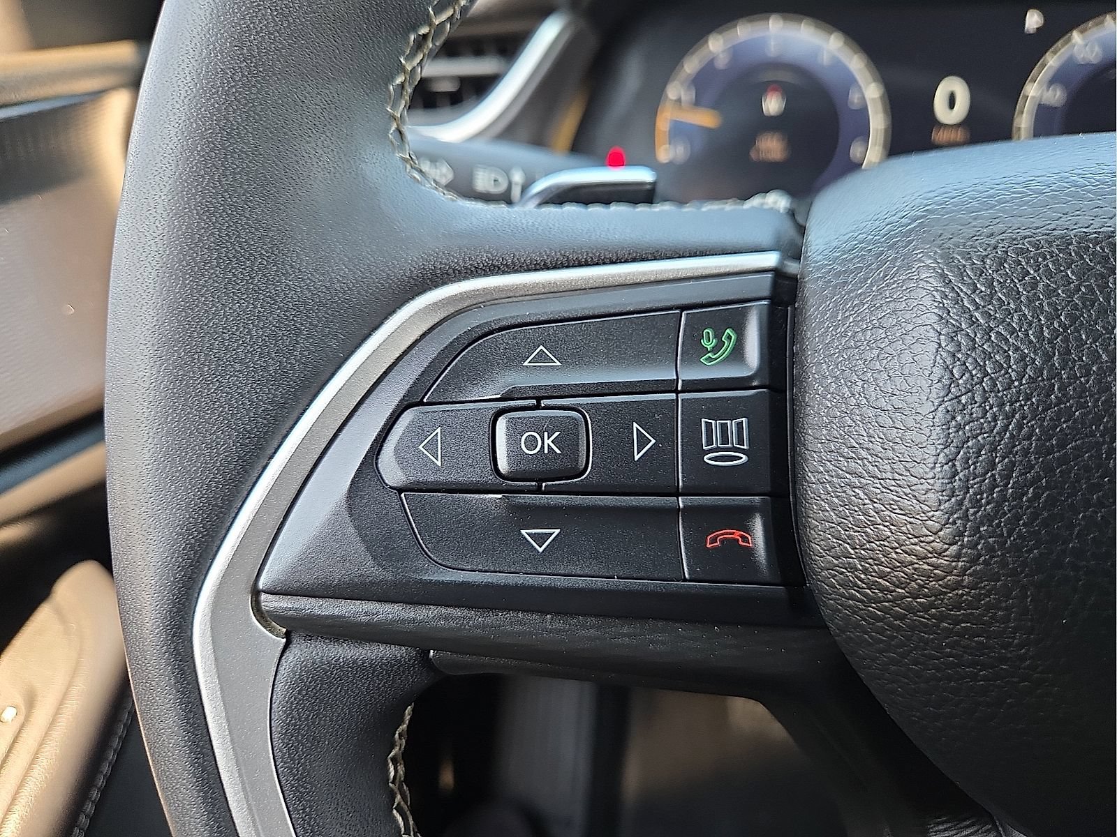Used 2023 Jeep Grand Cherokee L Laredo AWD/4WD image 20