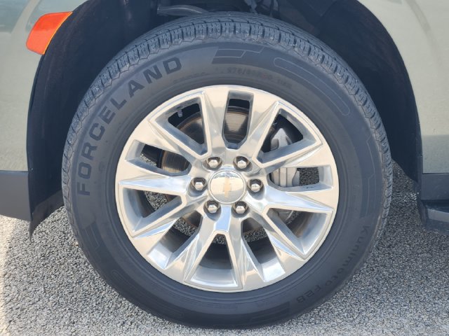 Used 2023 Chevrolet Suburban Premier AWD/4WD image 8
