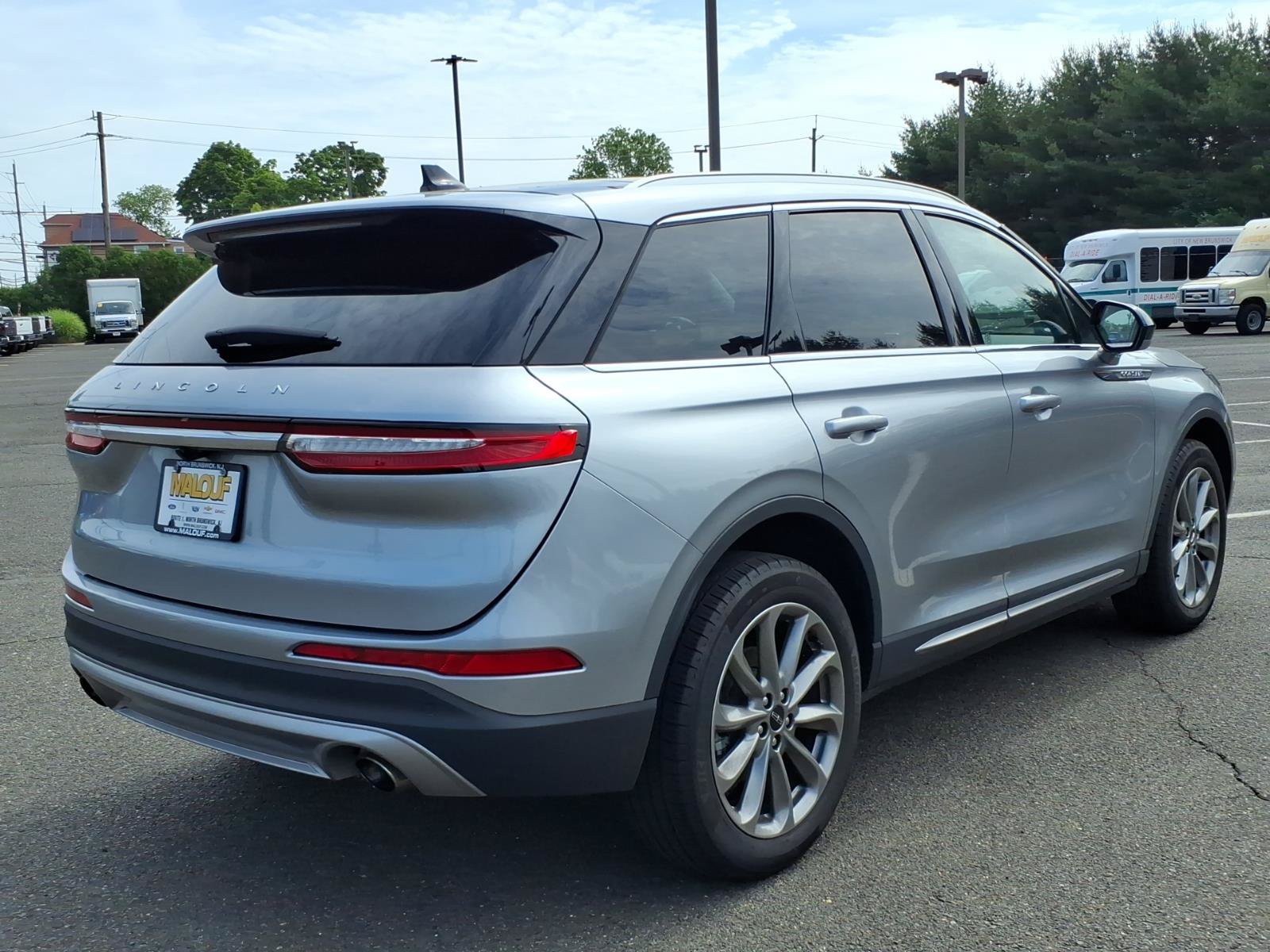 Used 2022 Lincoln Corsair AWD w/ Premium Package image 6