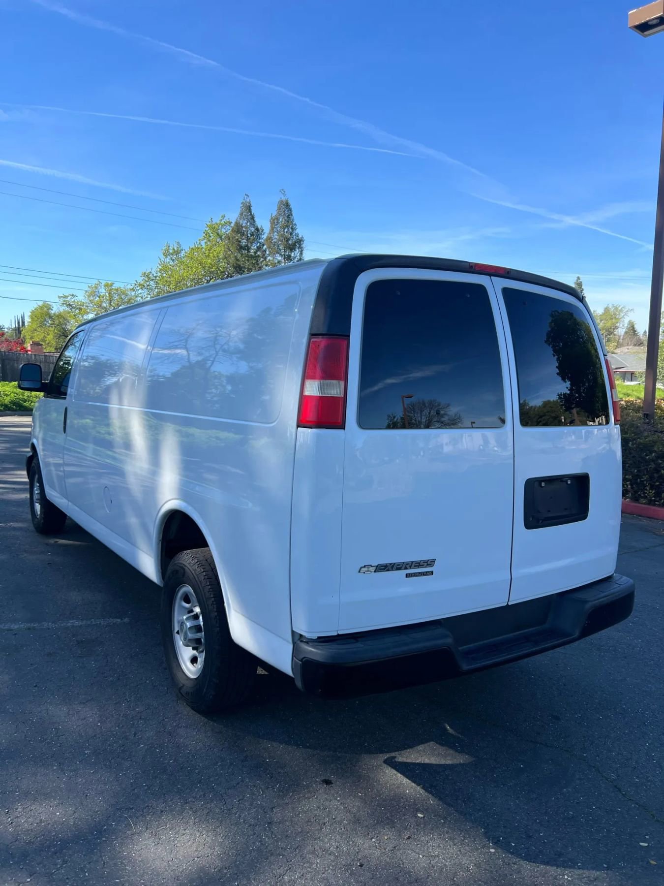 Used 2014 Chevrolet Express 3500 Extended image 6