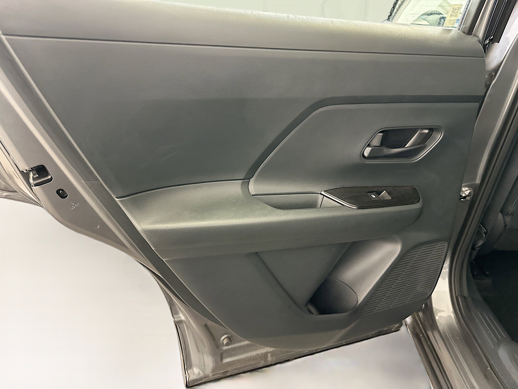 Used 2025 Nissan Kicks S image 26