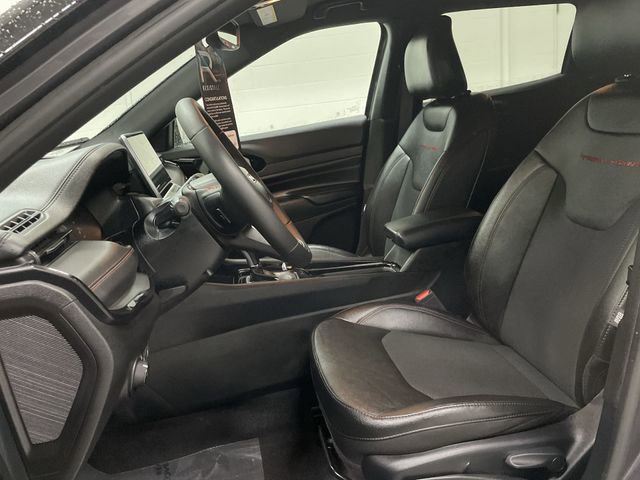 Used 2024 Jeep Compass Trailhawk image 19