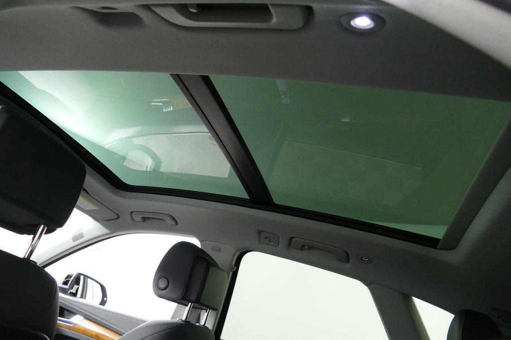 Used 2023 Audi Q5 2.0T Premium Plus w/ Premium Plus Package image 11