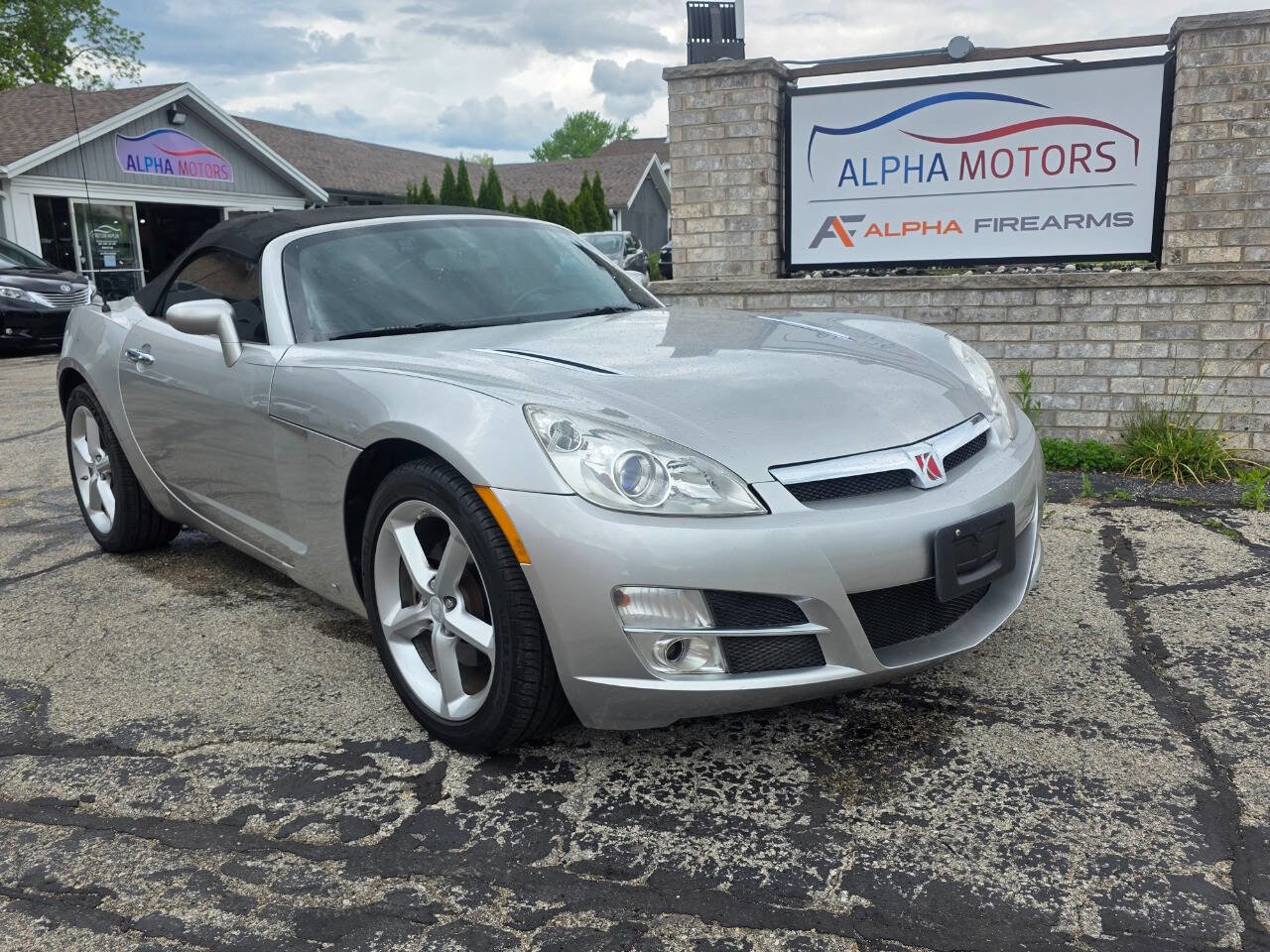 Used 2009 Saturn Sky w/ Premium Trim Package image 1