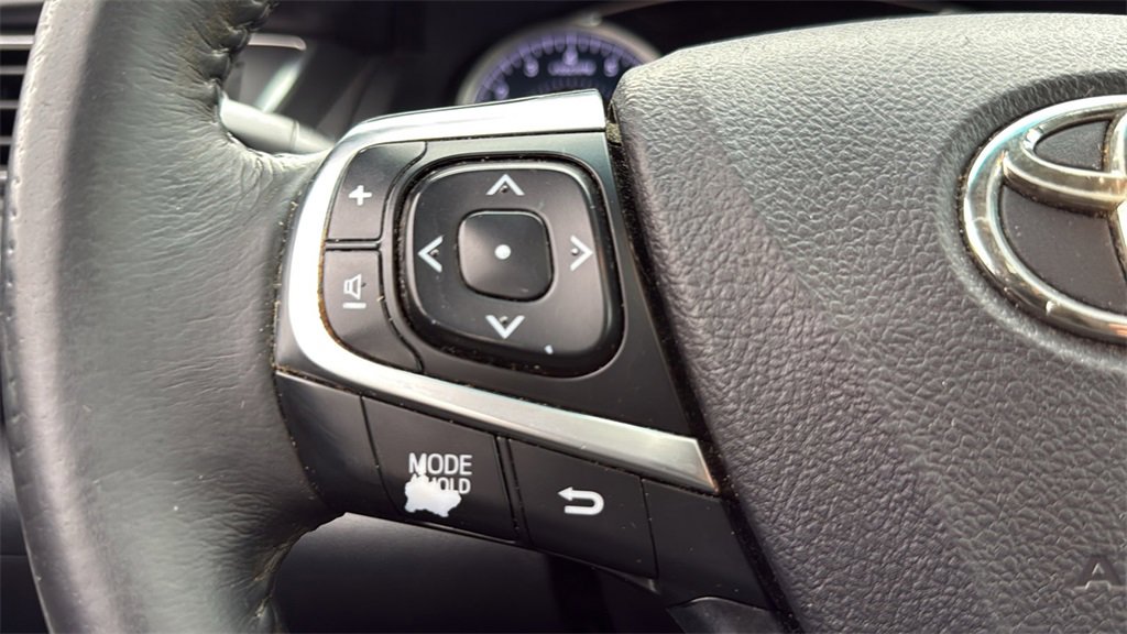 Used 2017 Toyota Camry XLE image 19