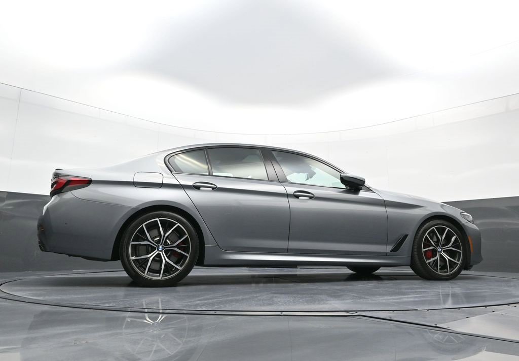 Used 2023 BMW 540i xDrive w/ M Sport Package image 29