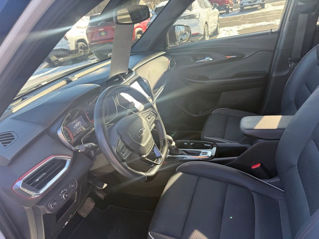 Used 2021 Chevrolet TrailBlazer RS w/ Sun and Liftgate Package image 10