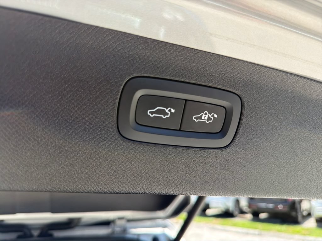 Used 2023 Volvo XC90 B5 Plus w/ Protection Package Premier AWD/4WD image 34