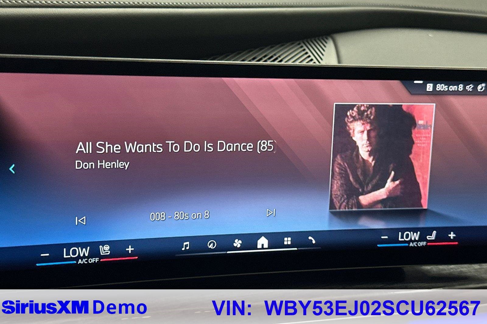 Used 2025 BMW i7 xDrive60 image 36