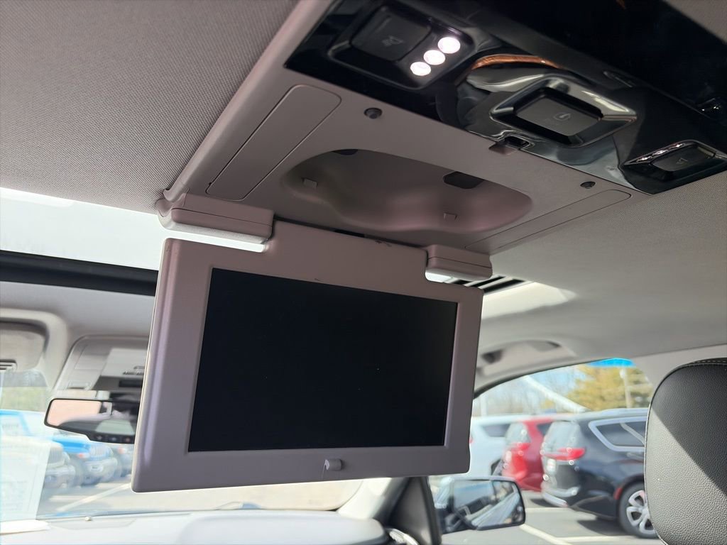 Used 2020 Chevrolet Suburban Premier image 6