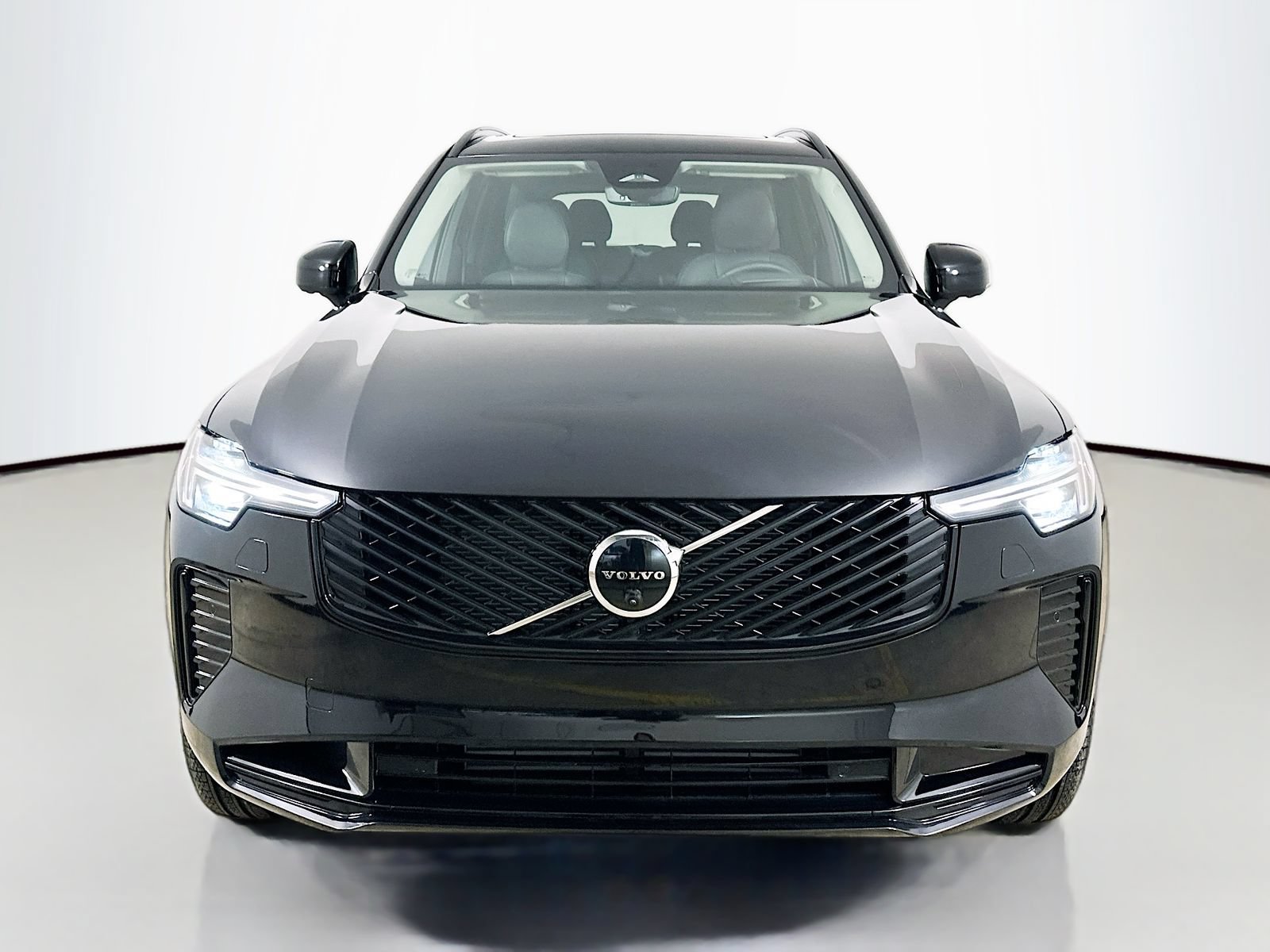 New 2026 Volvo XC90 T8 Ultra w/ Protection Package AWD/4WD image 2