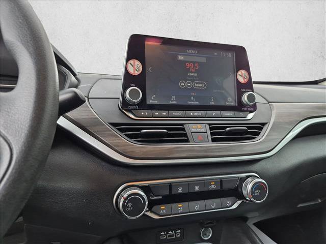 Used 2025 Nissan Altima 2.5 SV FWD image 12
