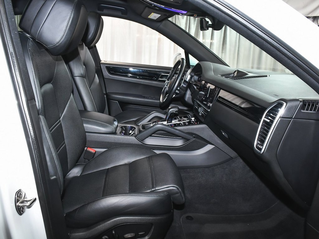 Used 2022 Porsche Cayenne Coupe image 57