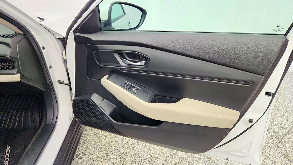 Used 2023 Honda Accord EX image 26