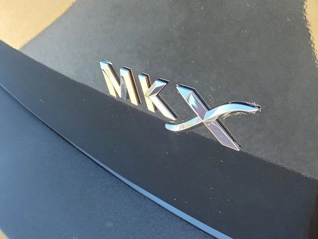 Used 2013 Lincoln MKX FWD image 16