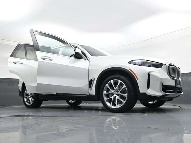 Used 2025 BMW X5 xDrive40i image 40