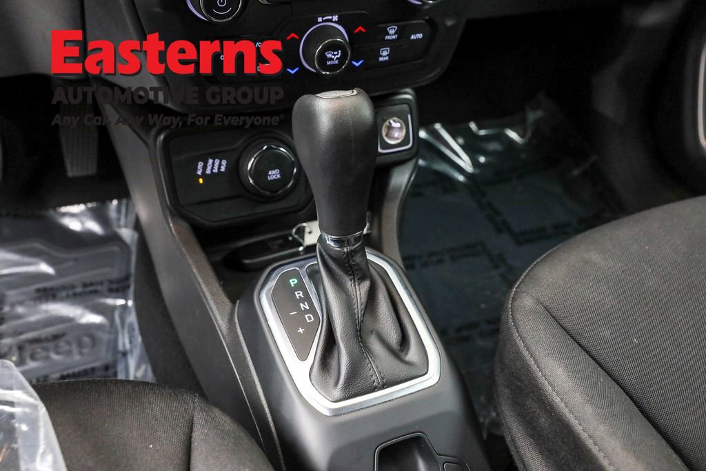 Used 2021 Jeep Renegade Latitude image 13