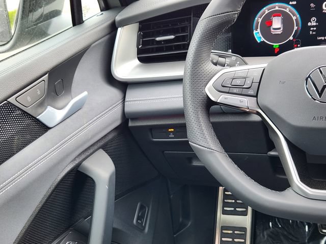 New 2026 Volkswagen Tiguan SE R-Line AWD/4WD image 26