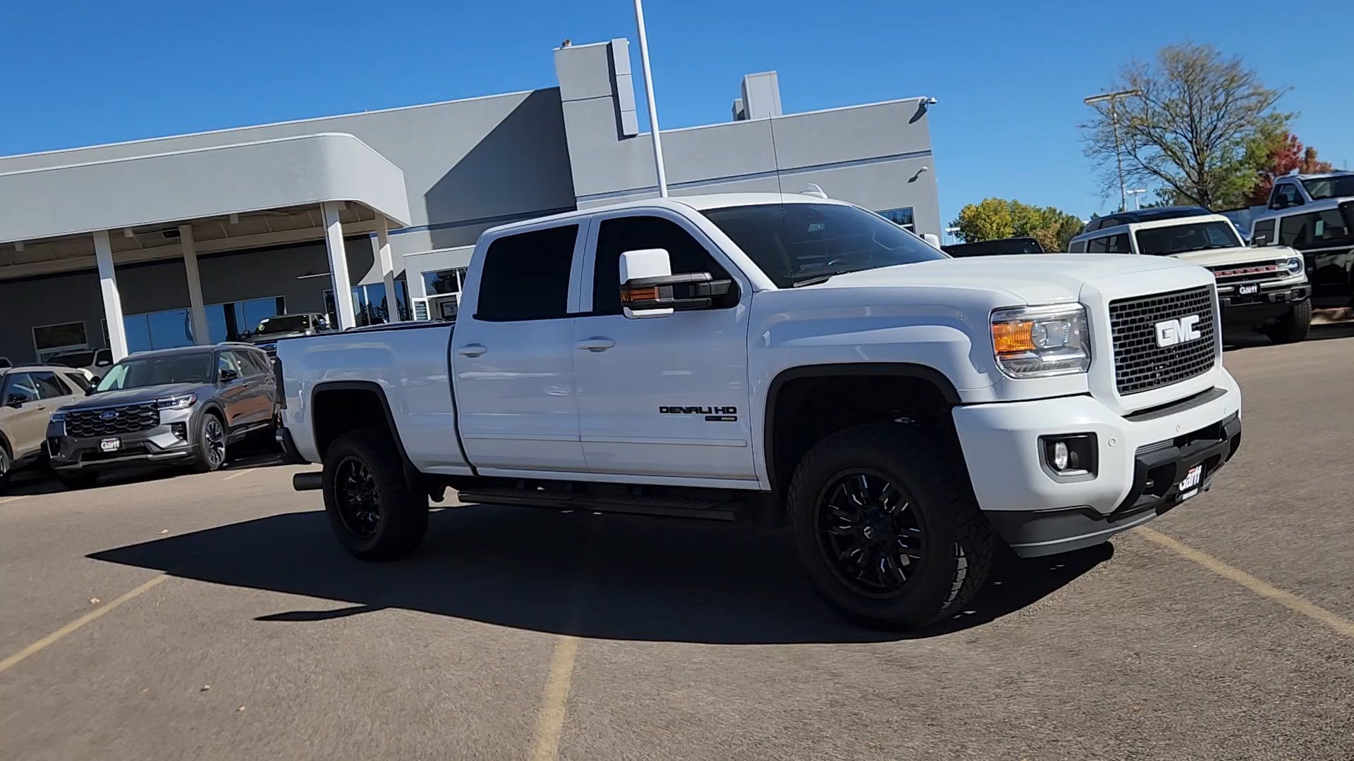 Used 2015 GMC Sierra 2500 Denali w/ Duramax Plus Package AWD/4WD image 7