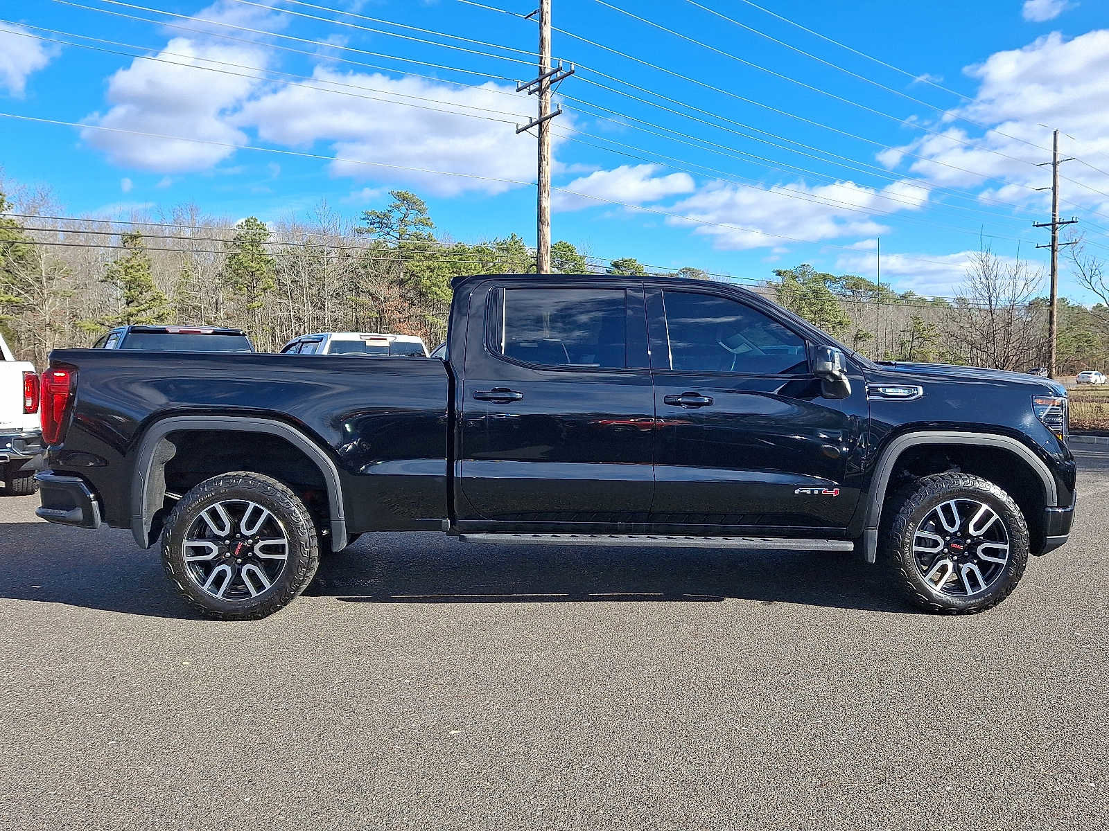 Used 2022 GMC Sierra 1500 AT4 w/ AT4 Premium Package image 7