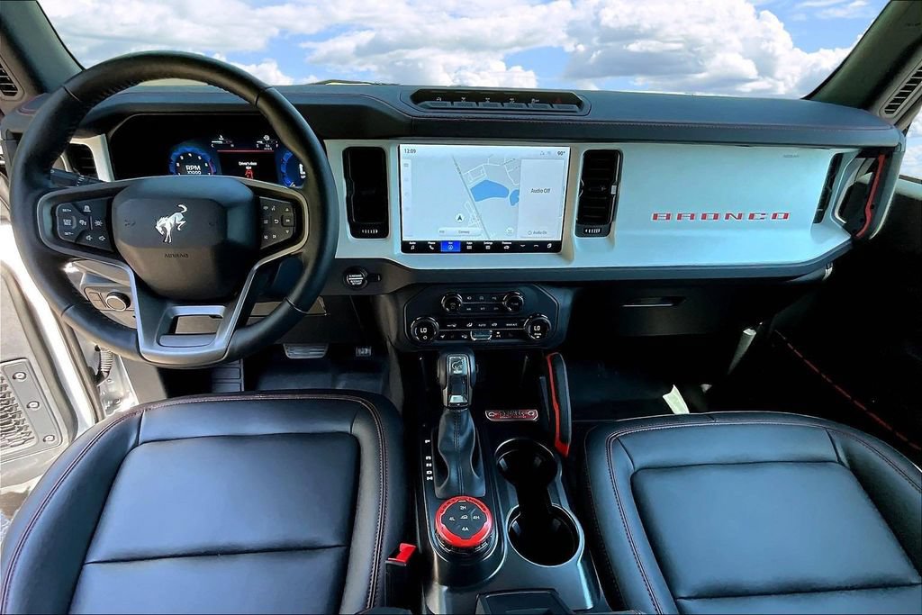 Used 2025 Ford Bronco Stroppe Edition AWD/4WD image 9