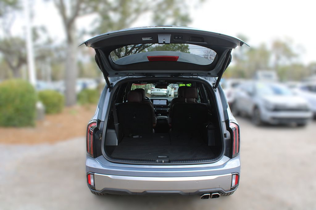 Certified 2024 Kia Telluride EX w/ EX Captain's Chair Package image 10