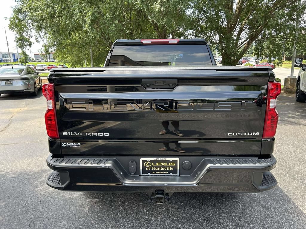 Used 2022 Chevrolet Silverado 1500 Custom RWD image 3