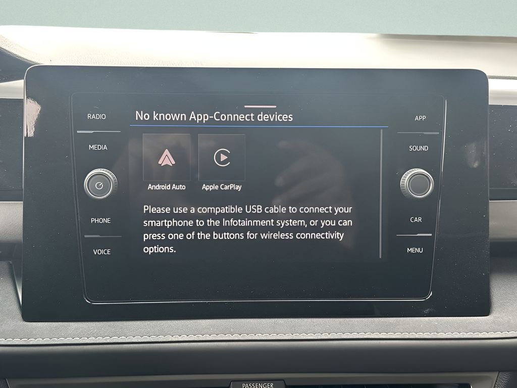 New 2026 Volkswagen Taos SE image 18