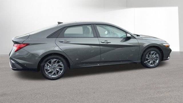 New 2026 Hyundai Elantra Blue w/ Cargo Package image 10