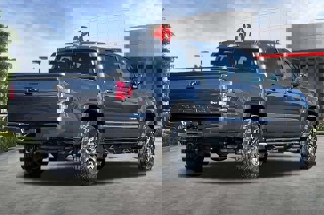 Used 2021 Toyota Tacoma TRD Sport w/ Technology Package image 4