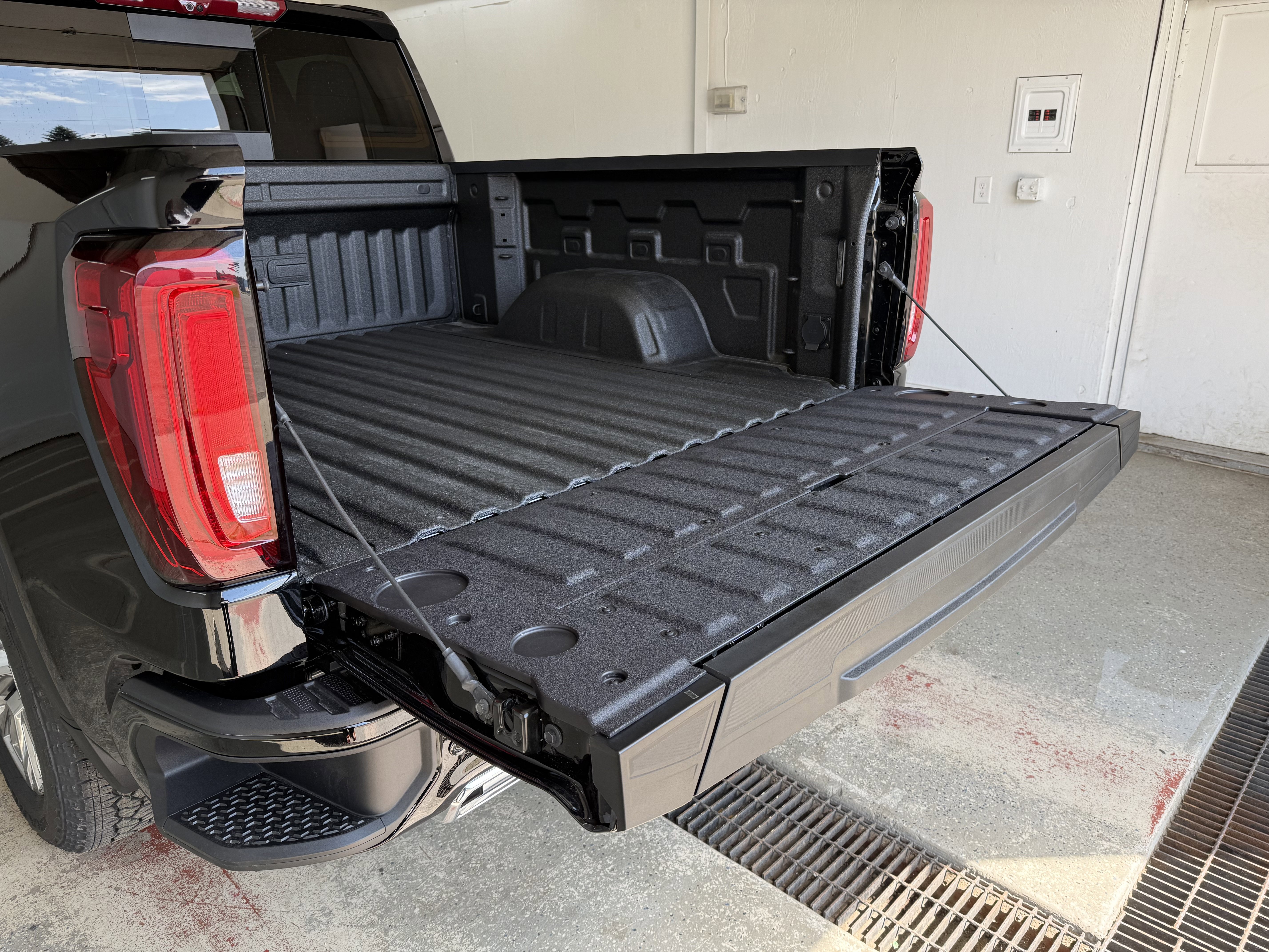 New 2026 GMC Sierra 1500 Denali w/ Technology Package image 8