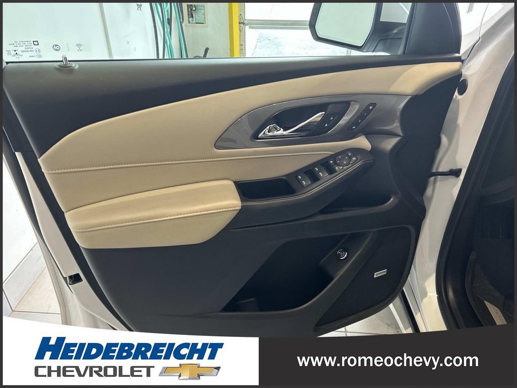 Used 2023 Chevrolet Traverse Premier w/ LPO, Floor Liner Package AWD/4WD image 10