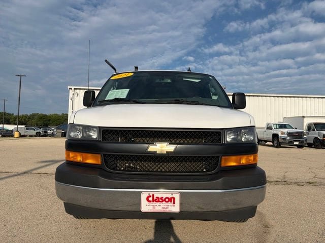 Used 2021 Chevrolet Express 3500 w/ Driver Convenience Package RWD image 8
