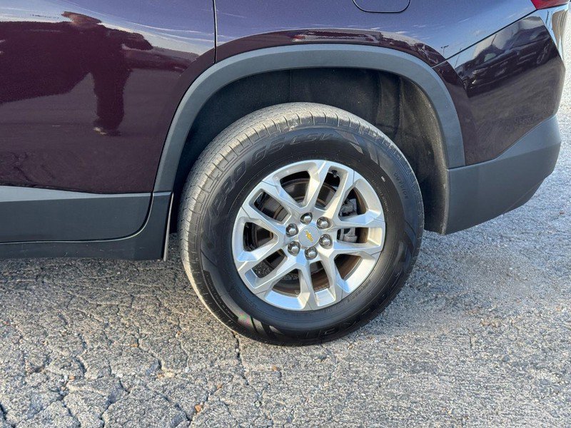 Used 2020 Chevrolet Traverse LT image 11