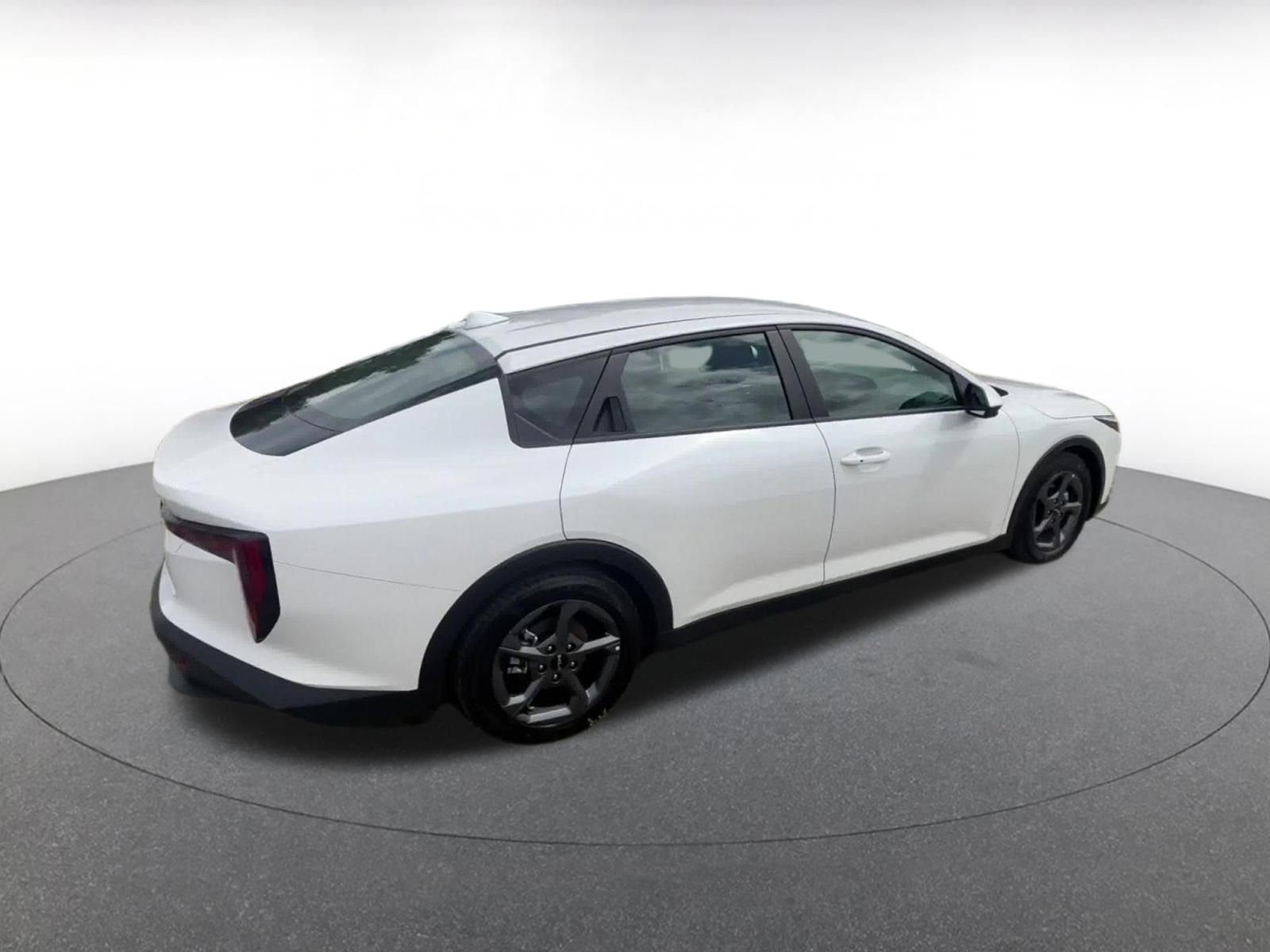 Used 2025 Kia K4 FWD image 15
