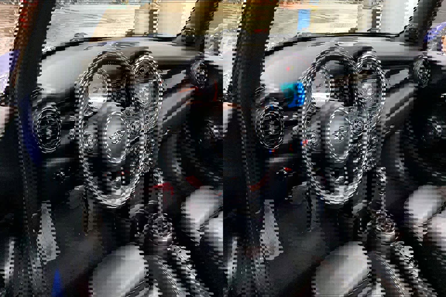 Used 2019 MINI Cooper S w/ Premium Package image 16