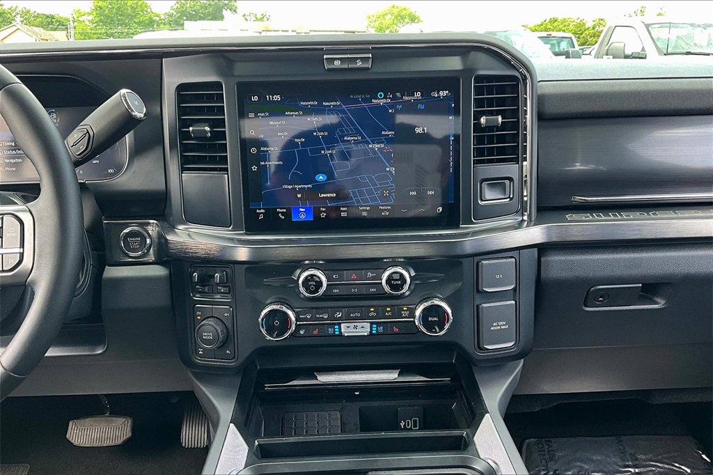 Certified 2025 Ford F250 Lariat image 32