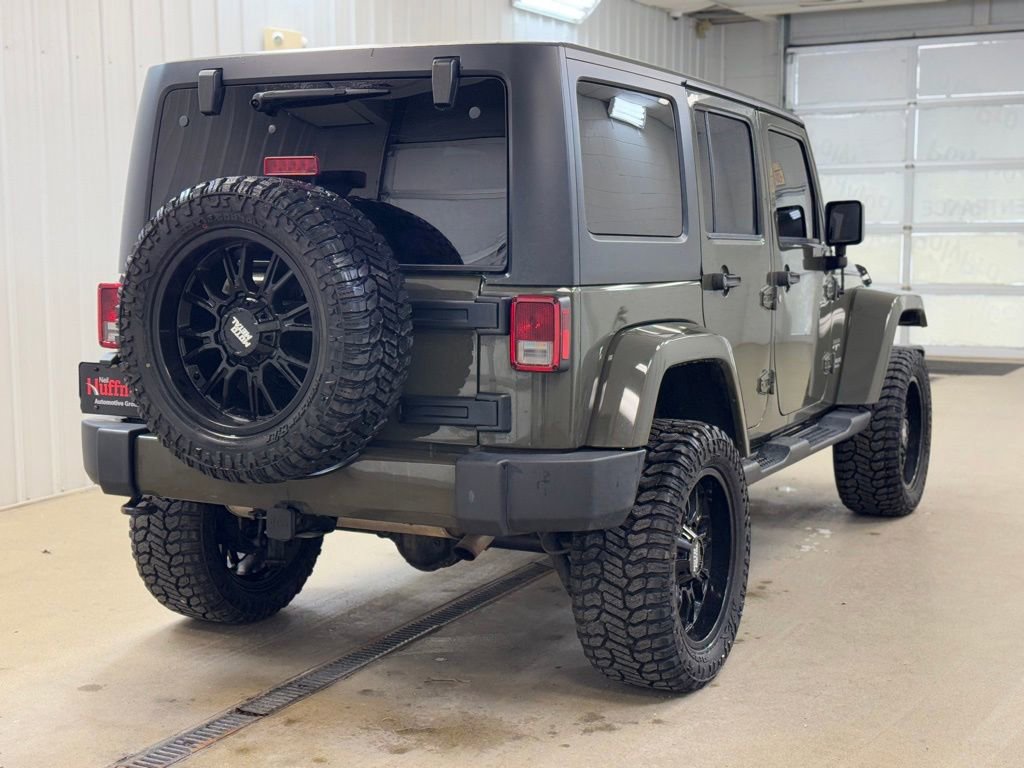 Used 2016 Jeep Wrangler Unlimited Sahara w/ Dual Top Group AWD/4WD image 5