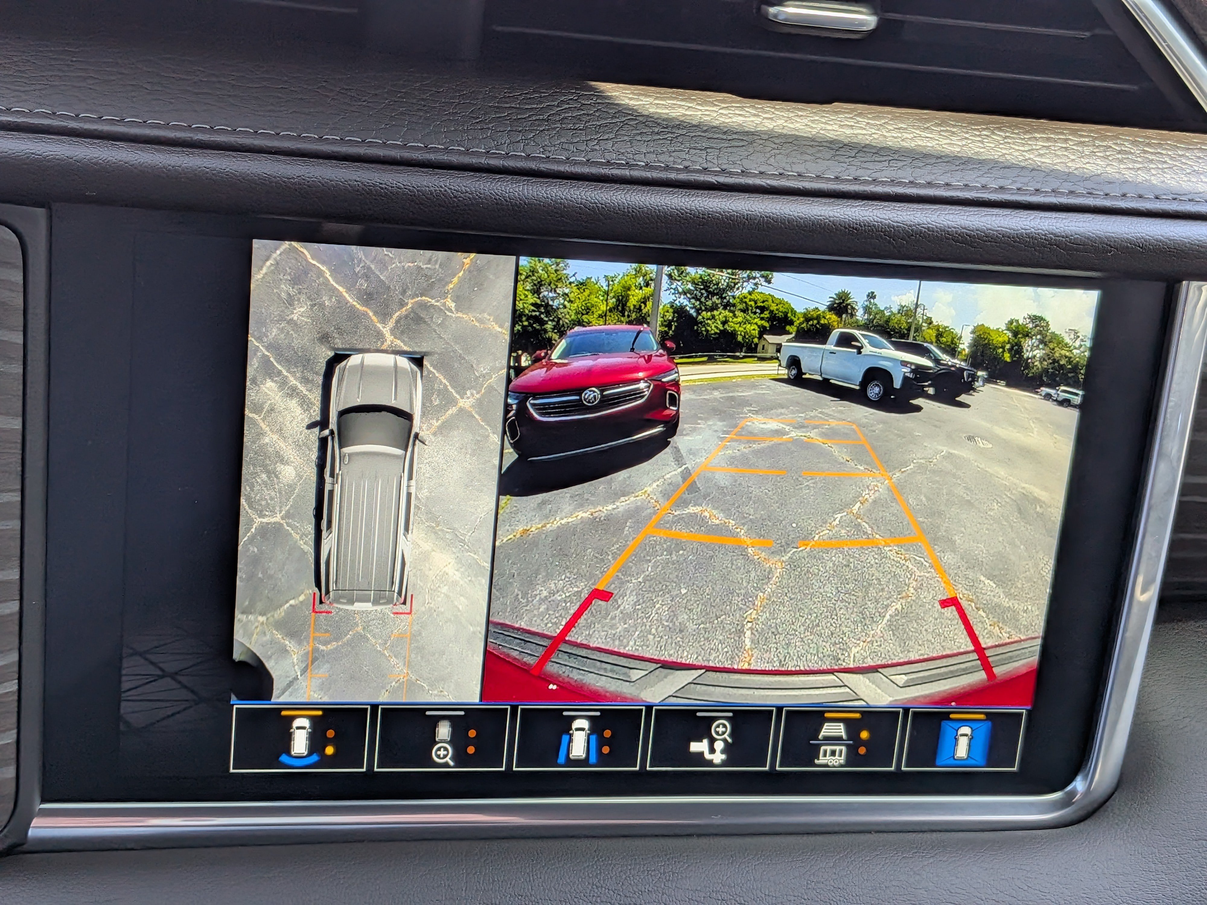 Certified 2022 GMC Yukon Denali AWD/4WD image 31