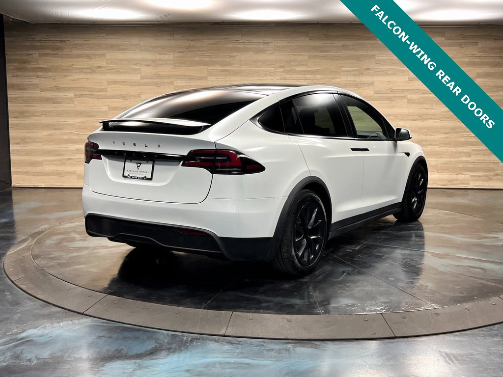 Used 2025 Tesla Model X image 8