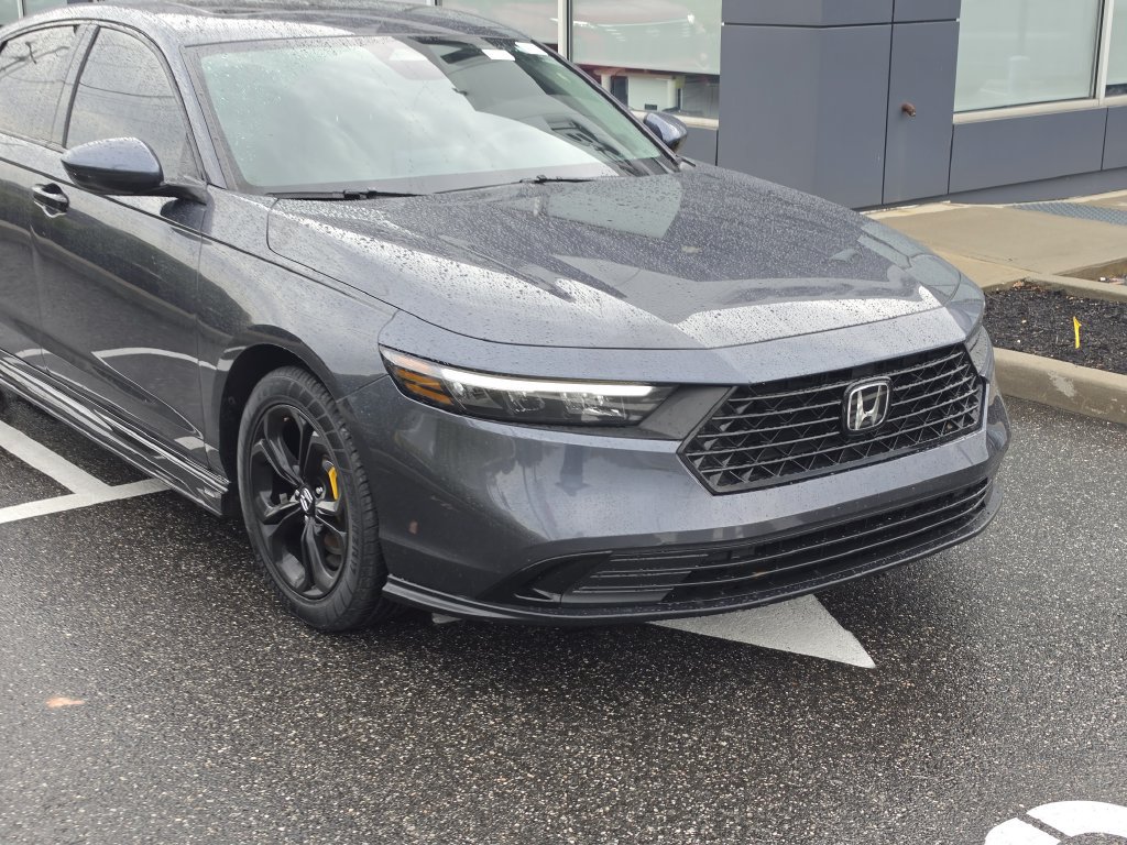 Used 2025 Honda Accord SE image 3