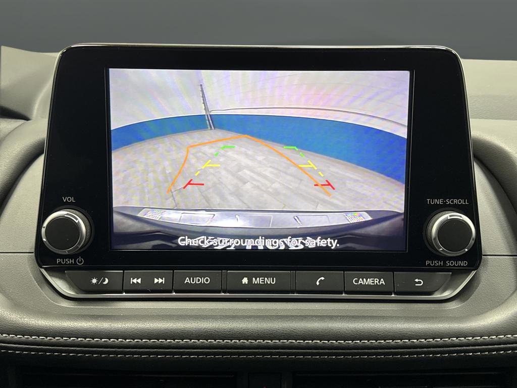 Used 2024 Nissan Rogue SV image 8