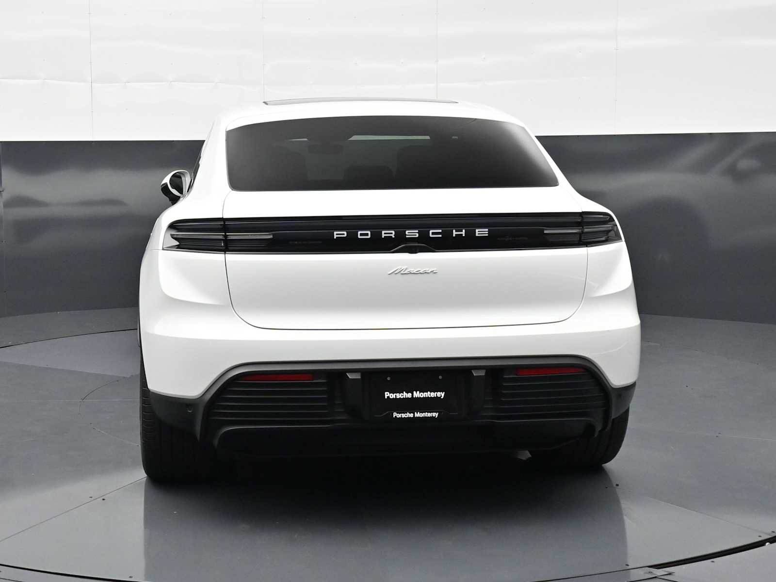 Certified 2025 Porsche Macan Electric RWD image 24