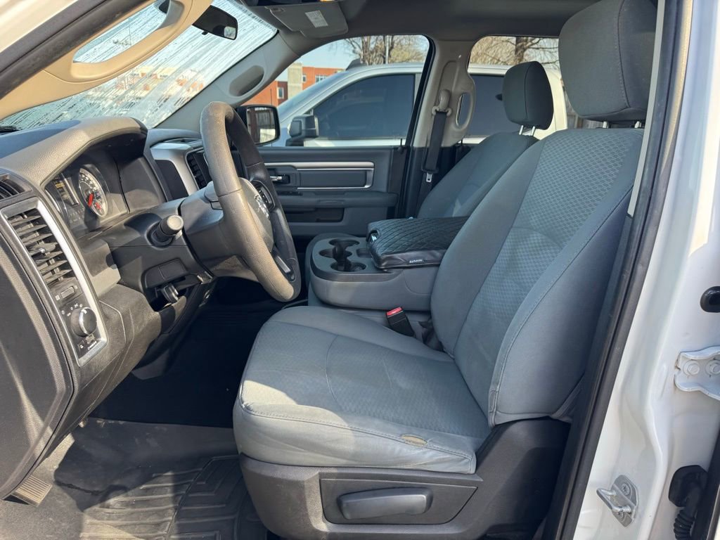 Used 2019 RAM 1500 Classic SLT image 10