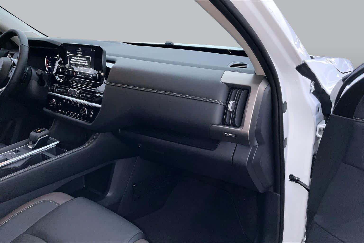 Used 2025 Nissan Pathfinder Platinum w/ Cargo Package FWD image 19