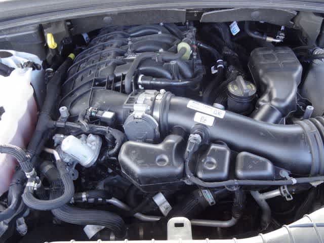 Used 2023 Jeep Grand Cherokee Limited w/ Black Appearance Package AWD/4WD image 43