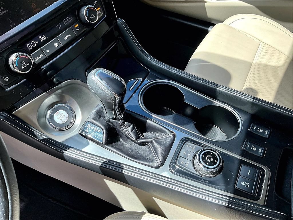 Used 2021 Nissan Maxima 3.5 SV w/ Floor Mat Group FWD image 16